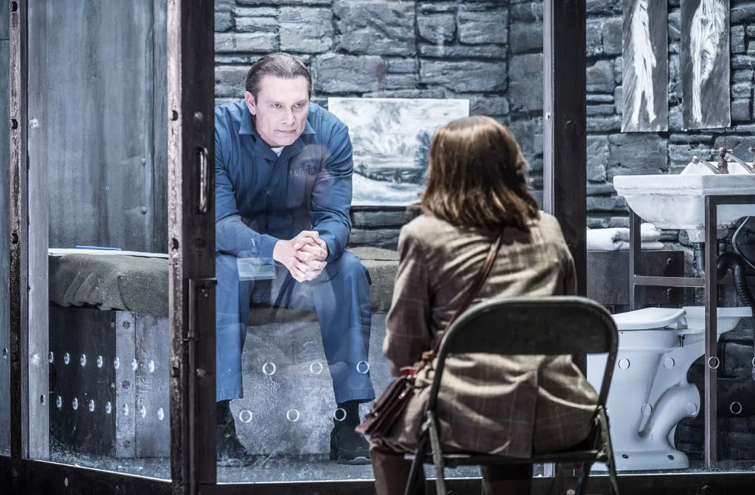 Silence of the lambs stage production